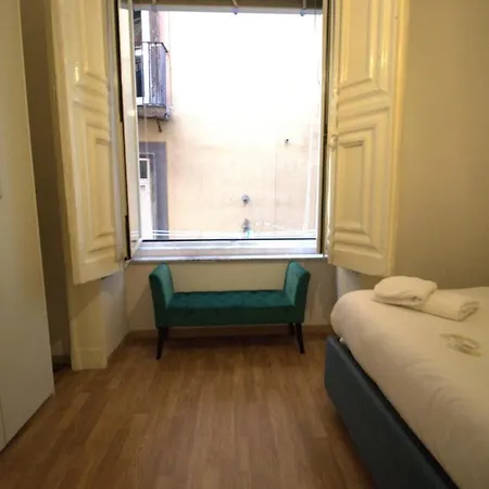 Cuore Dei Tribunali - * Naples